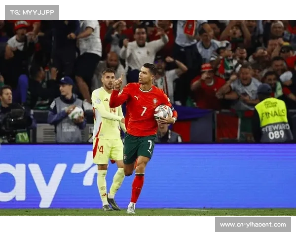 葡萄牙边卫门德斯精准传中屡造杀机队友盛赞其成为进攻关键武器